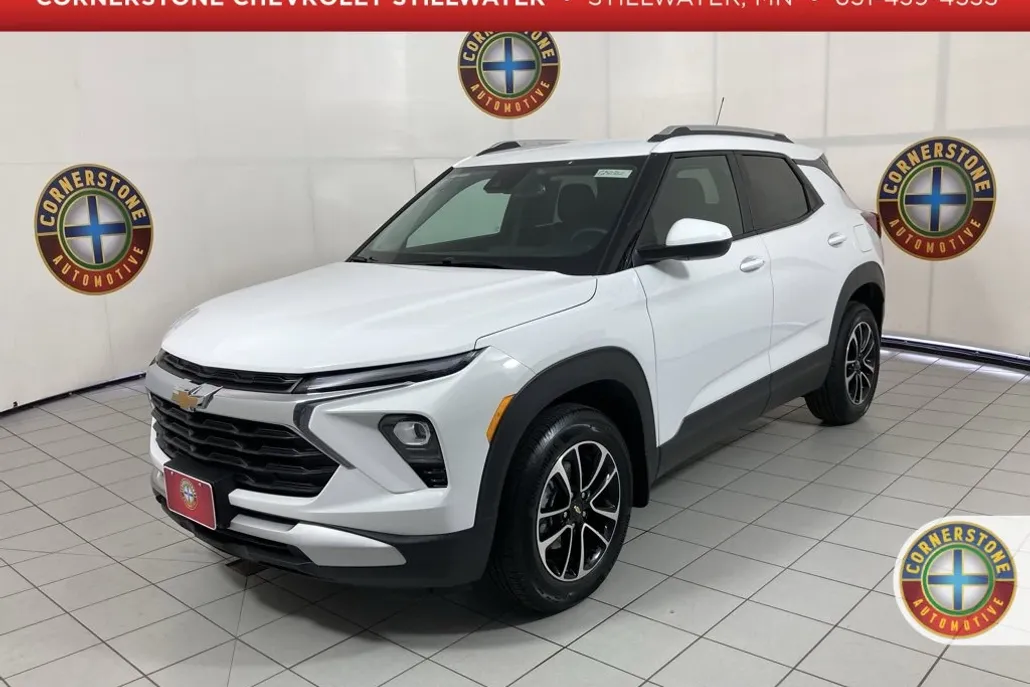 2025 Chevrolet Trailblazer LT photo 1