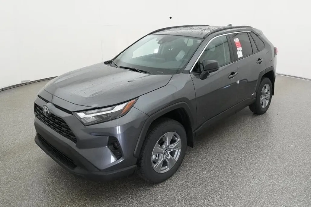 2025 Toyota RAV4 Hybrid LE photo 1