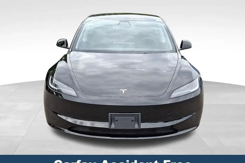 2025 Tesla Model 3 Long Range photo 1