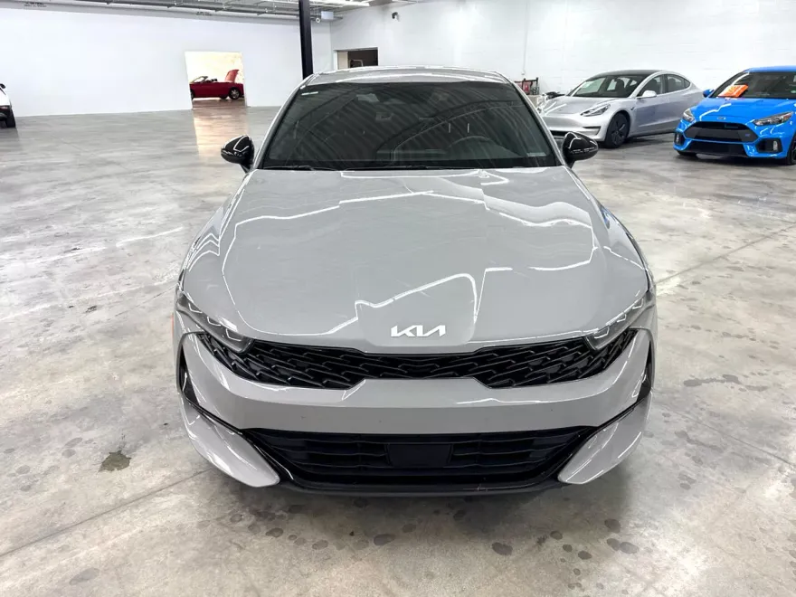 2023 Kia K5 GT-Line photo 3