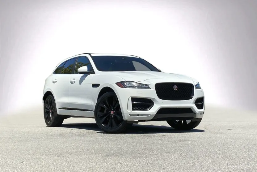 2018 Jaguar F-PACE R-Dynamic SE photo 1