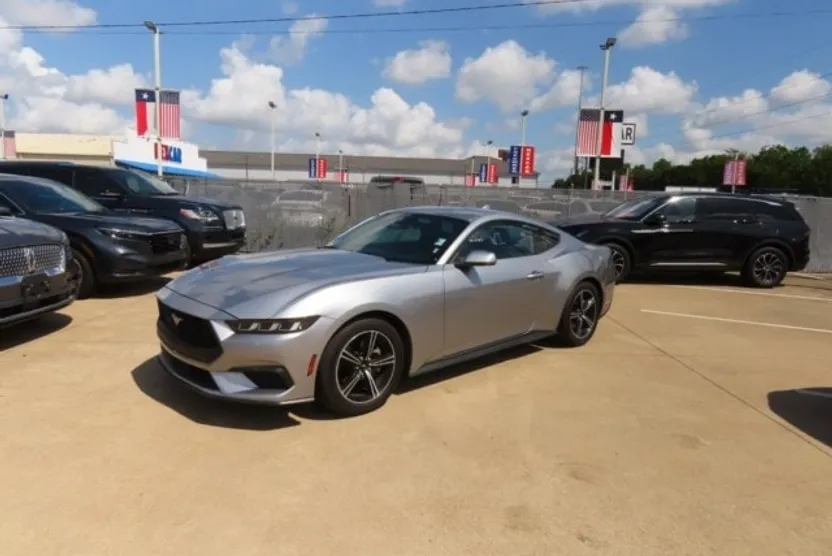 2024 Ford Mustang EcoBoost photo 1
