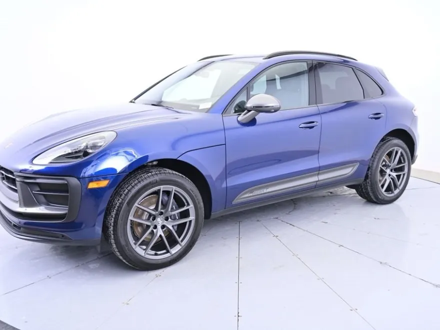 2025 Porsche Macan Base photo 1