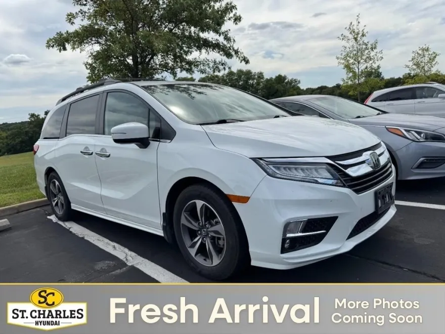2020 Honda Odyssey Touring photo 1