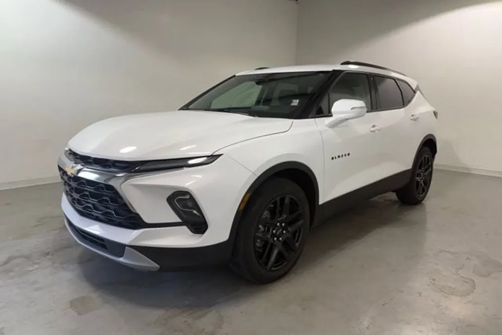 2023 Chevrolet Blazer 3LT photo 1