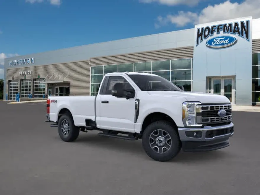 2025 Ford F-350 XLT photo 1