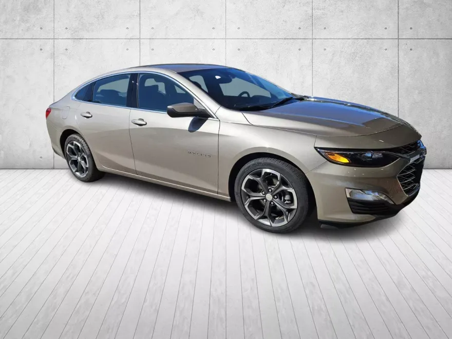 2023 Chevrolet Malibu 1LT photo 1