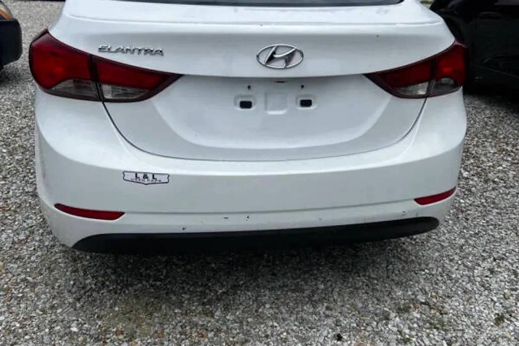 2016 Hyundai Elantra SE photo 1