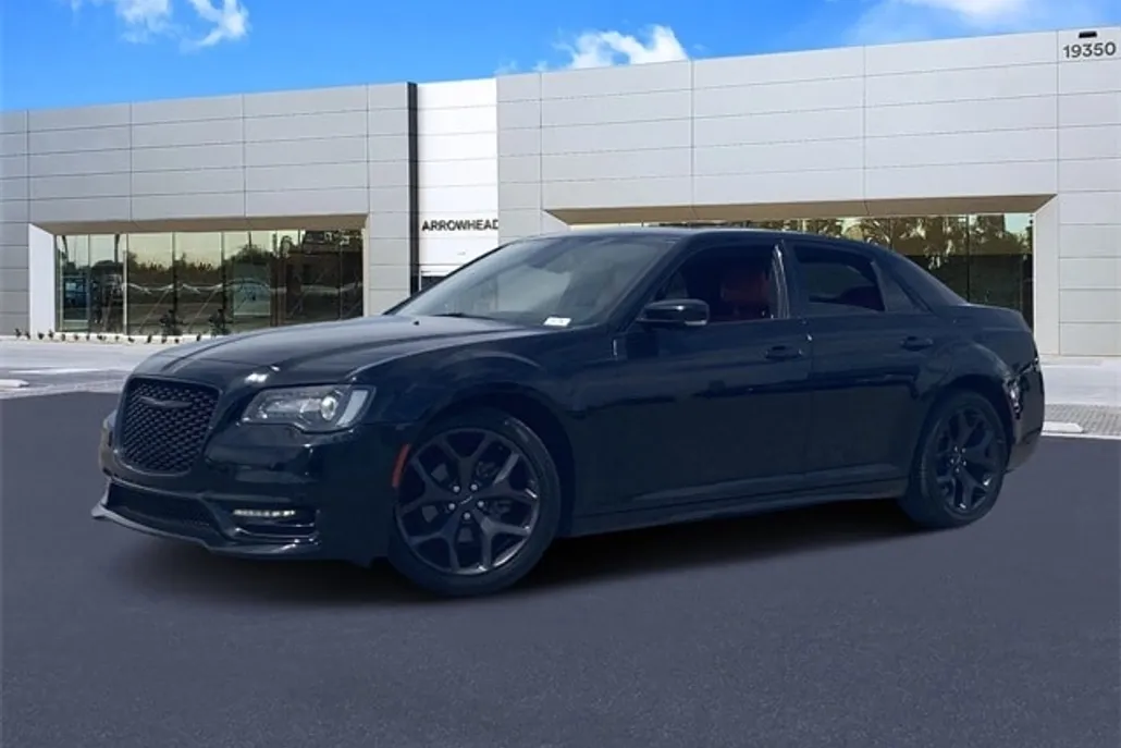 2021 Chrysler 300 S photo 1