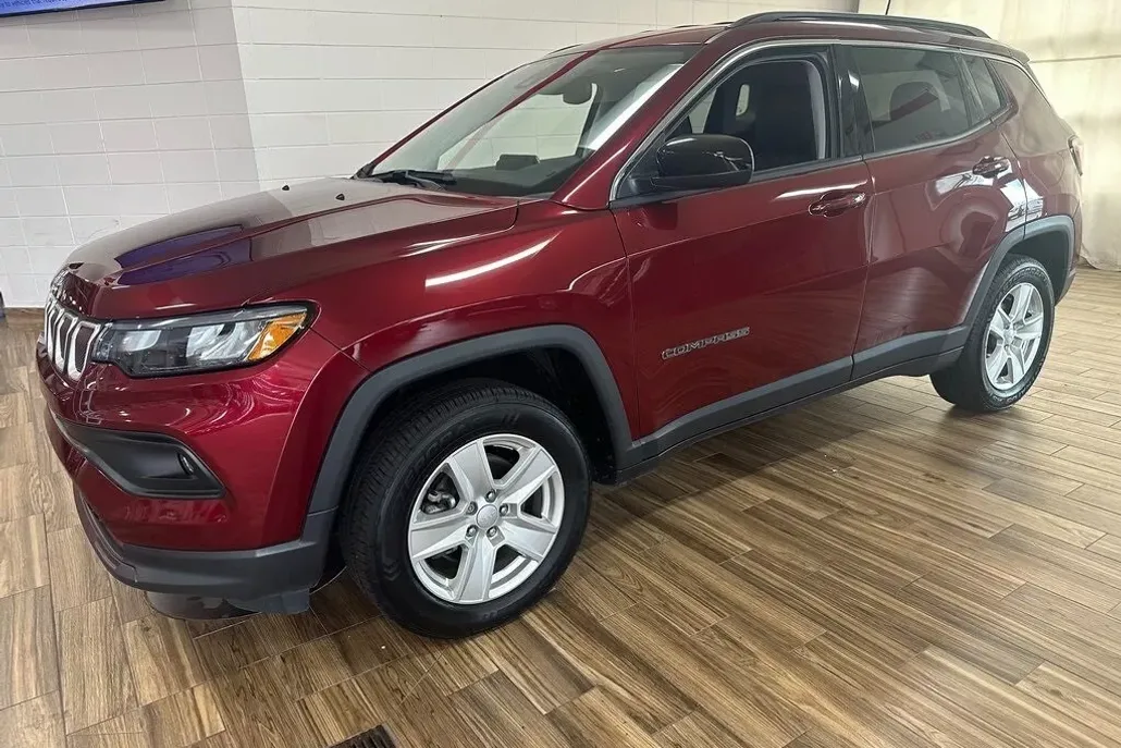 2022 Jeep Compass Latitude photo 1