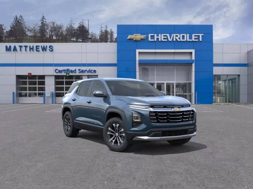 2026 Chevrolet Equinox LT photo 1