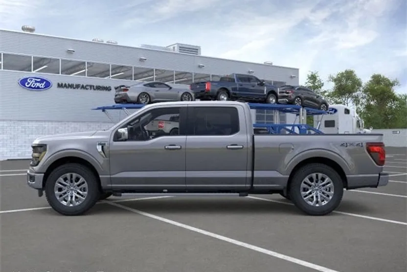 2025 Ford F-150 XLT photo 1