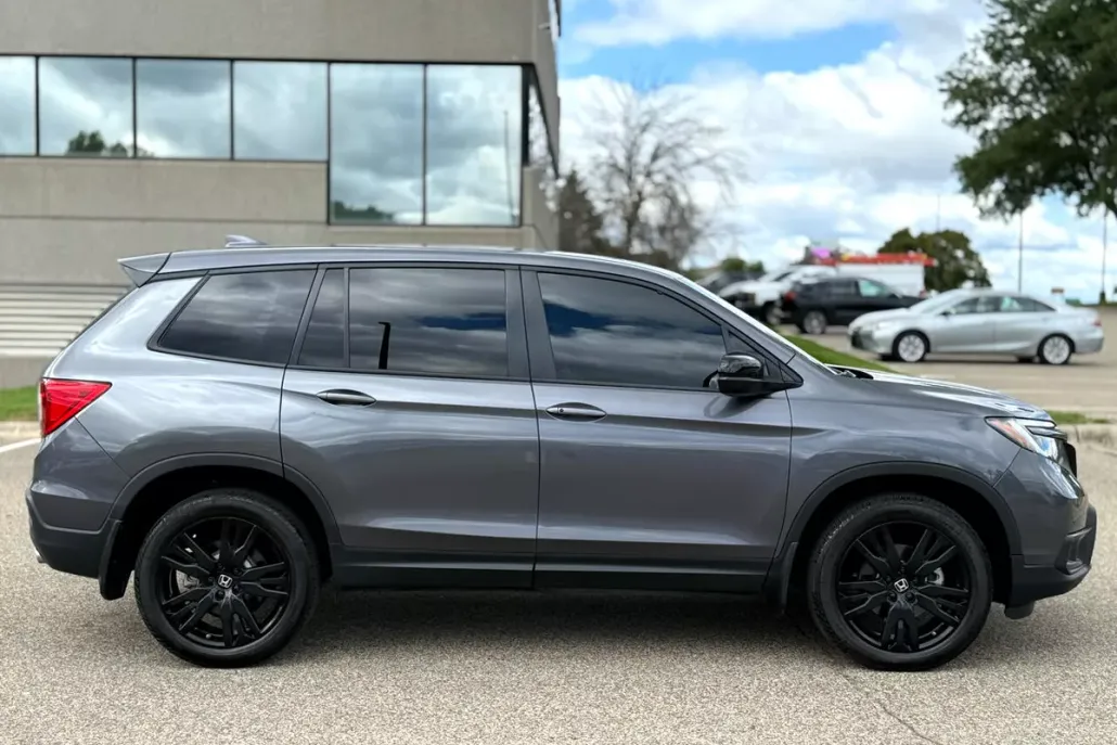 2021 Honda Passport Sport photo 1