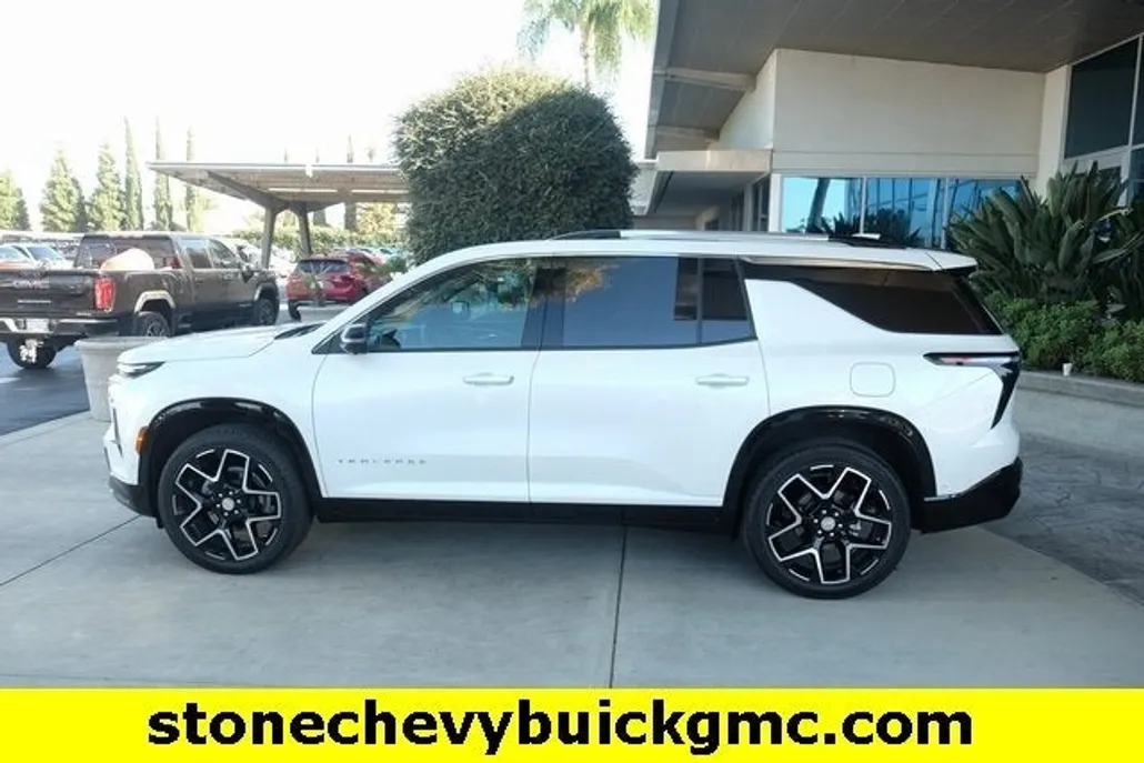 2025 Chevrolet Traverse High Country photo 1