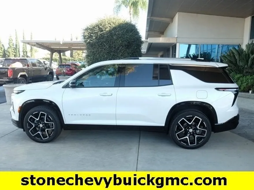 2025 Chevrolet Traverse High Country photo 1