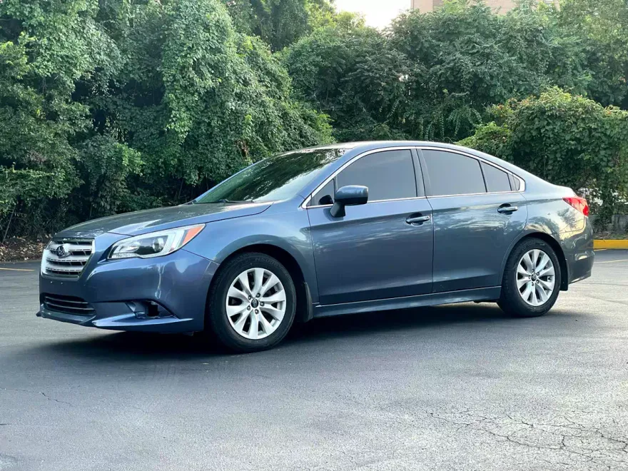 2015 Subaru Legacy 2.5i Premium photo 1