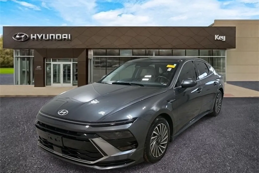 2024 Hyundai Sonata Hybrid SEL photo 1