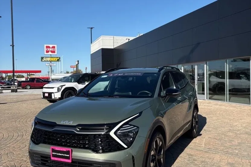 2024 Kia Sportage X-Line photo 1