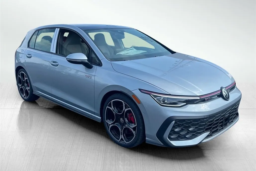 2025 Volkswagen Golf GTI Autobahn photo 1