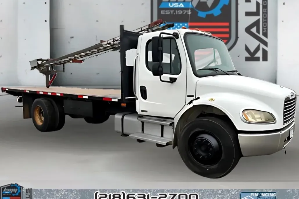 2004 Freightliner M2 106 Medium Duty photo 1