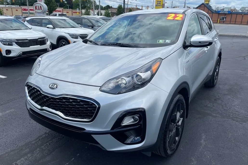 2022 Kia Sportage LX photo 1