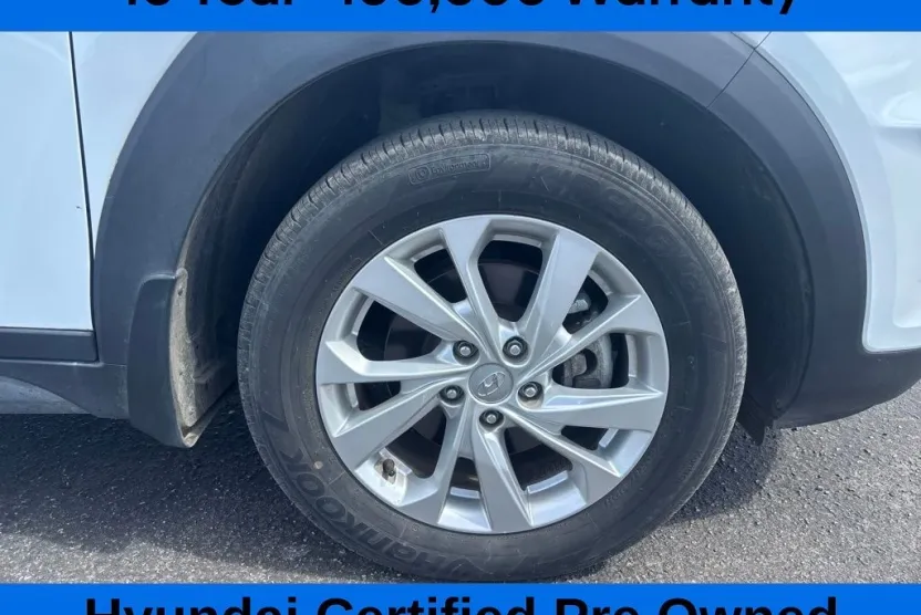 2021 Hyundai Tucson SE photo 1