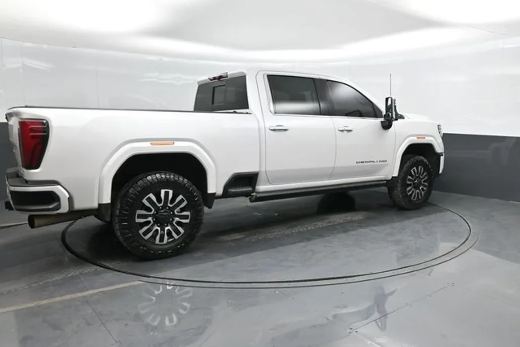 2024 Gmc Sierra 2500 HD Denali Ultimate photo 1