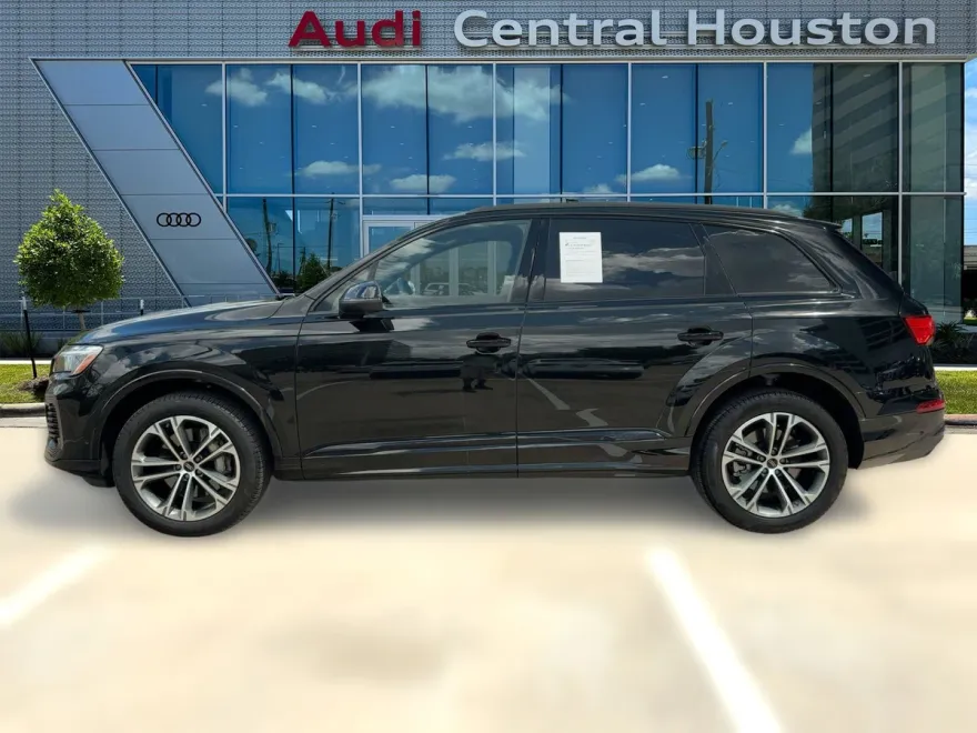 2025 Audi Q7 Premium Plus photo 1