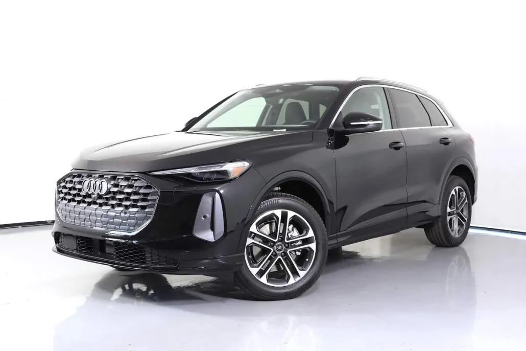 2025 Audi Q5 Premium Plus photo 1