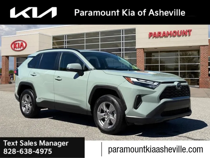 2023 Toyota RAV4 Hybrid XLE photo 1