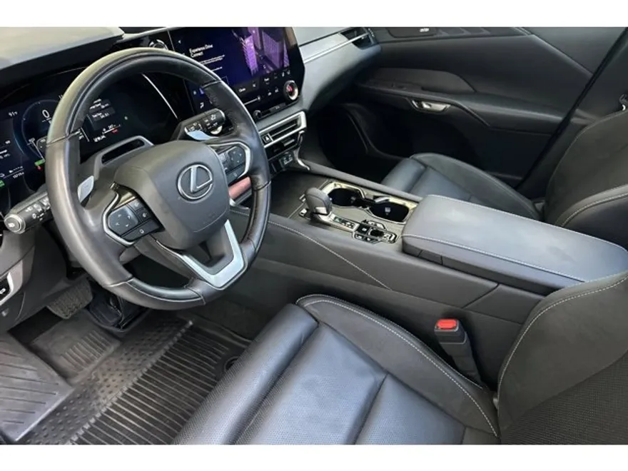 2025 Lexus RX 450h+ Luxury photo 1