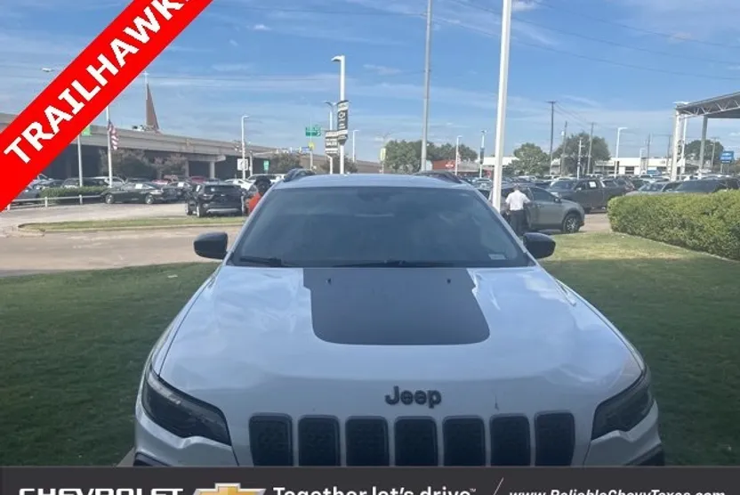2022 Jeep Cherokee Trailhawk photo 1