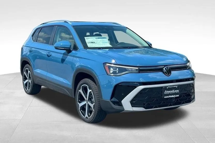 2025 Volkswagen Taos SEL photo 1