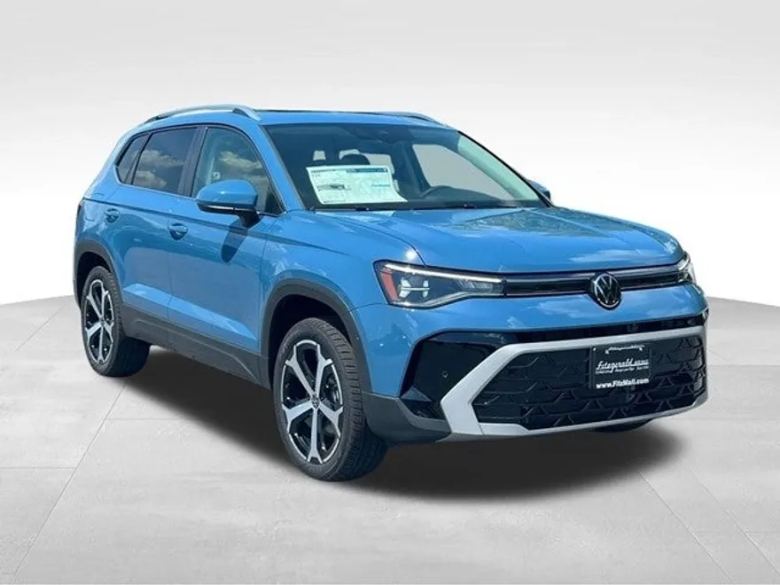2025 Volkswagen Taos SEL photo 1