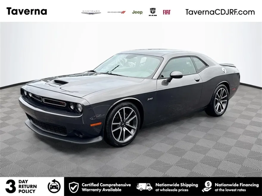 2023 Dodge Challenger R/T photo 1