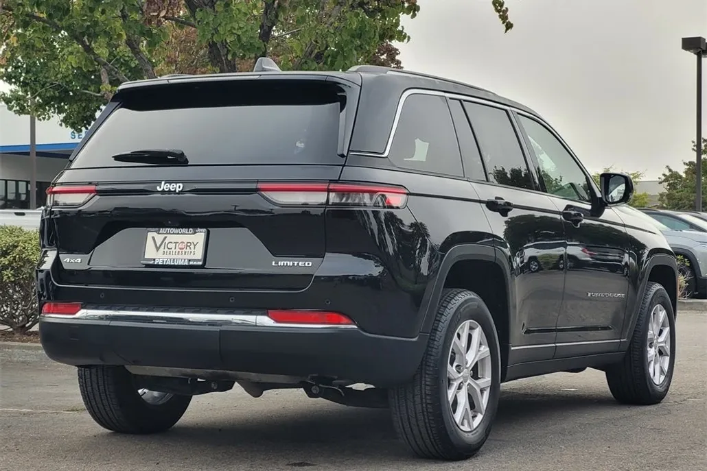 2022 Jeep Grand Cherokee Limited photo 1