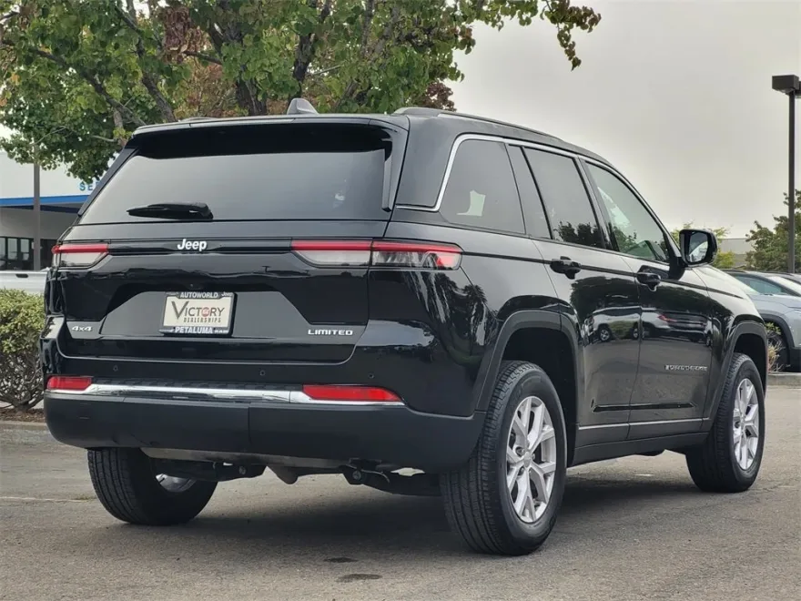 2022 Jeep Grand Cherokee Limited photo 1