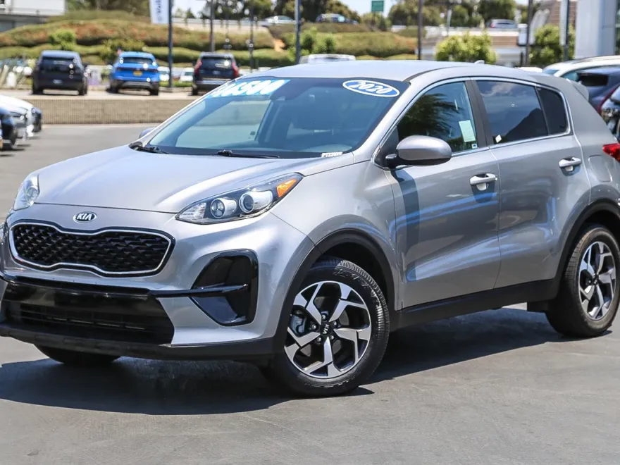 2020 Kia Sportage LX photo 1