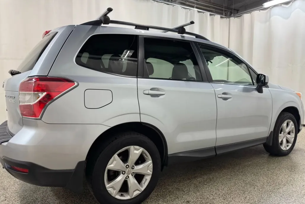2016 Subaru Forester 2.5i Premium Sport photo 1