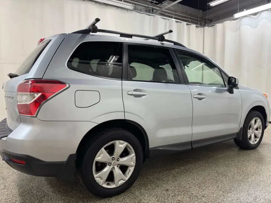 2016 Subaru Forester 2.5i Premium Sport photo 1
