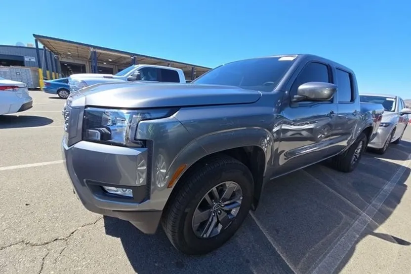 2025 Nissan Frontier SV photo 1