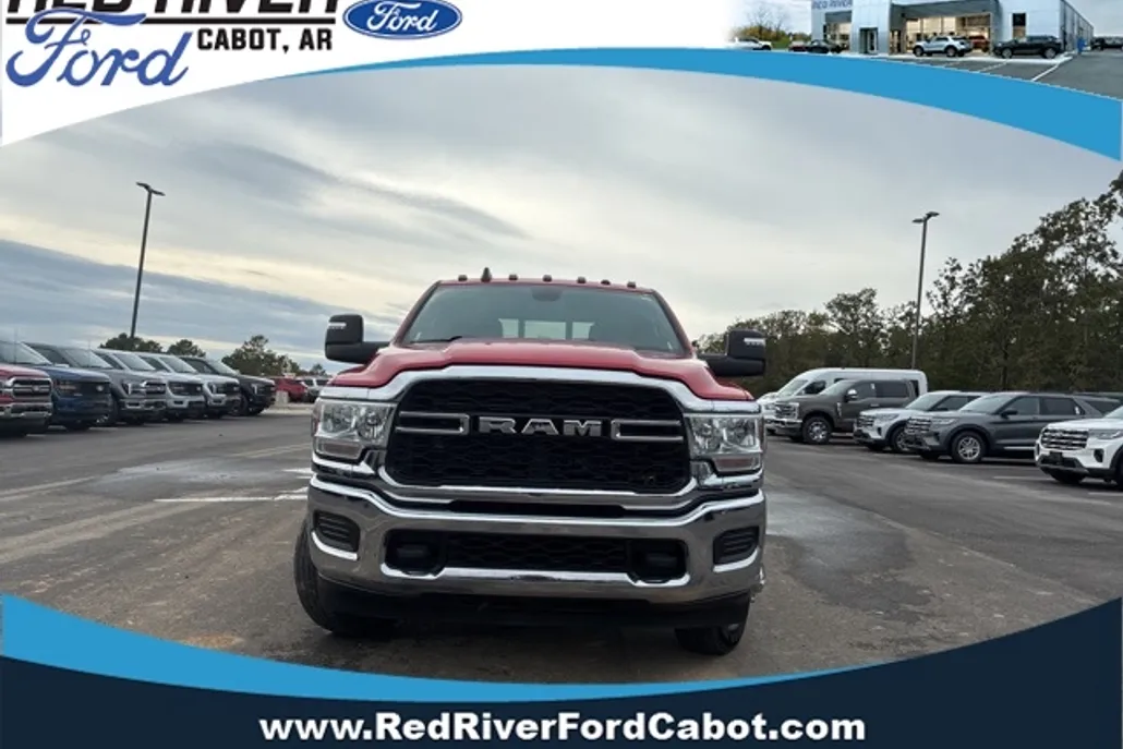 2024 Ram 3500 Tradesman photo 1