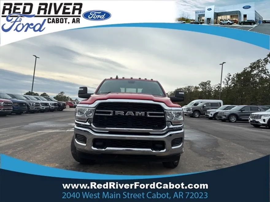 2024 Ram 3500 Tradesman photo 1