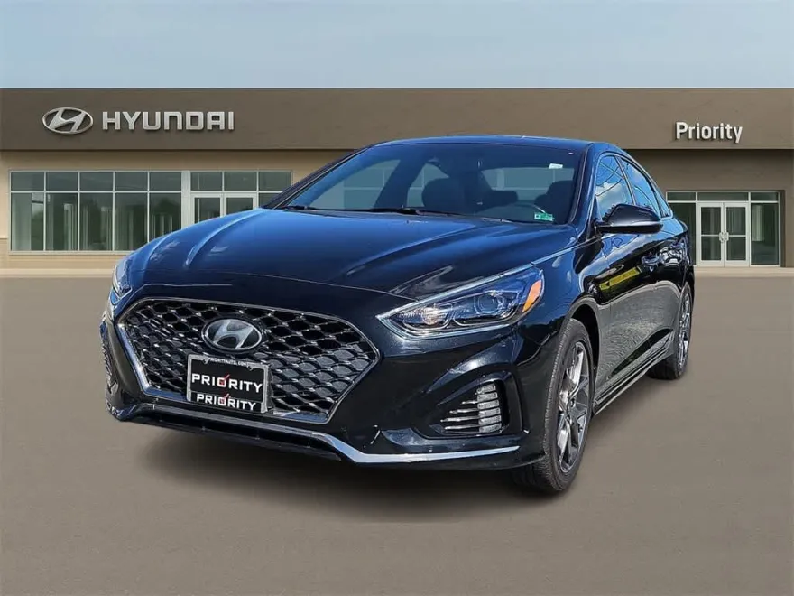 2018 Hyundai Sonata Limited photo 1