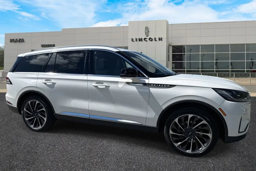 2025 Lincoln Aviator Reserve photo 1