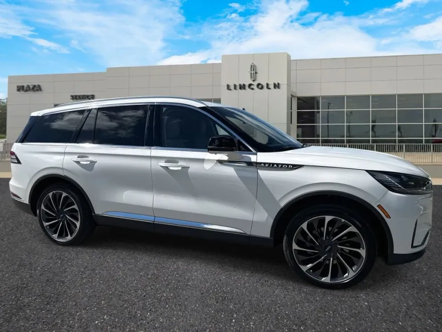 2025 Lincoln Aviator Reserve photo 1