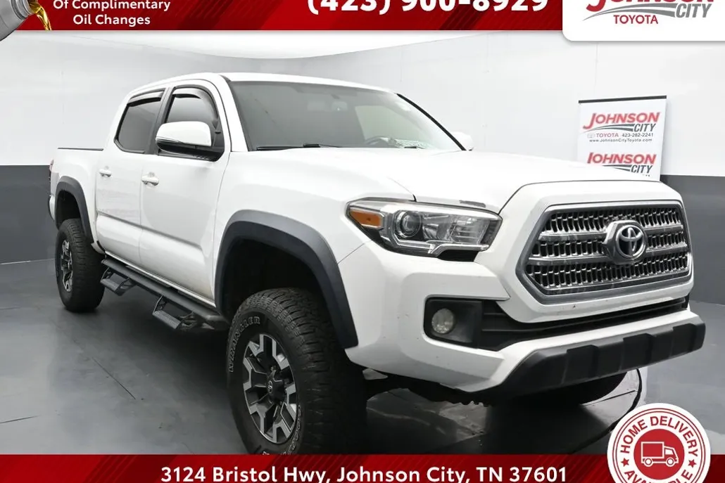 2017 Toyota Tacoma TRD Off-Road photo 1