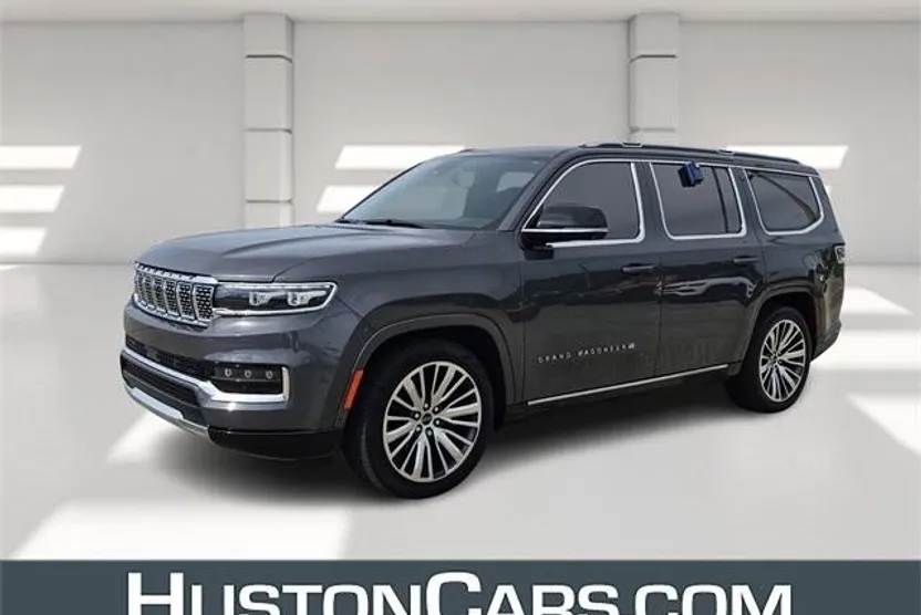 2023 Jeep Grand Wagoneer III photo 1