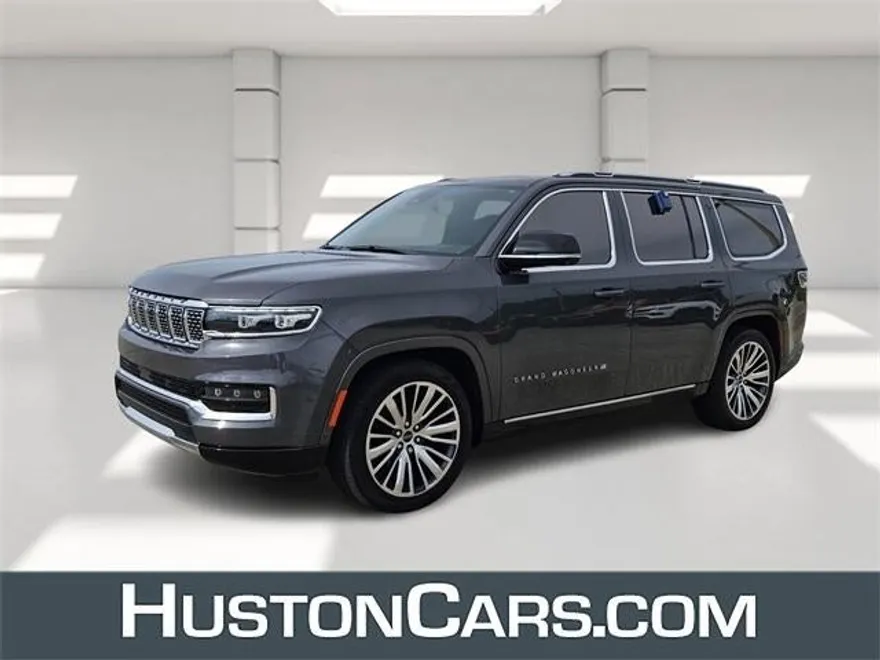 2023 Jeep Grand Wagoneer III photo 1