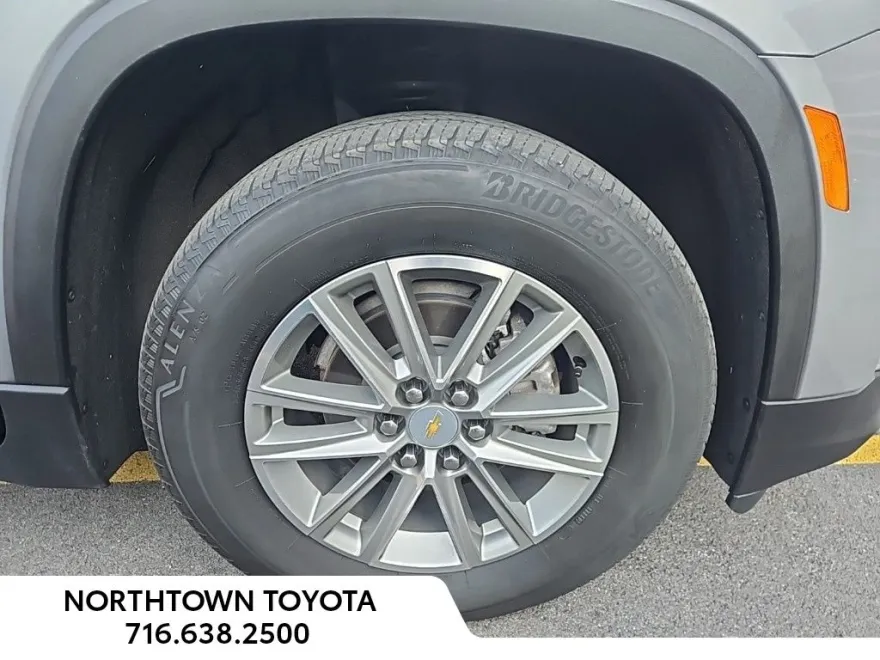 2023 Chevrolet Traverse 1LT photo 1